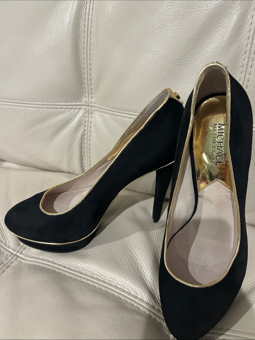 MICHAEL KORS Pump Black SUEDE Platform Shiny Gold Trim & High Stiletto Heel - 9M